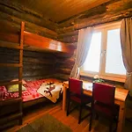 Neljaen Tuulen Tupa Bed & Breakfast