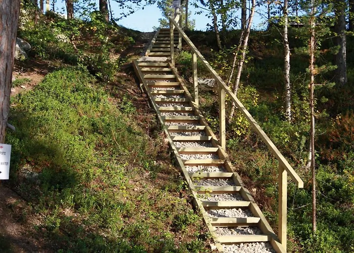 Neljaen Tuulen Tupa *